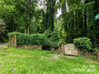 00 Willow Brook Falls None 3, Hendersonville, NC 28739