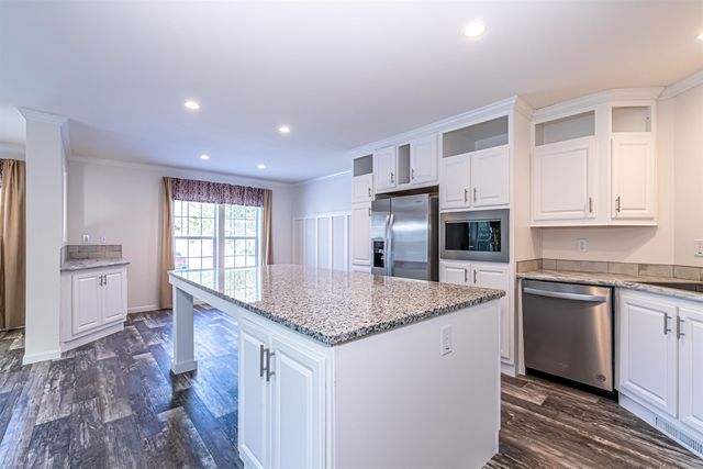 93 Osprey Road, Alton, NH 03809