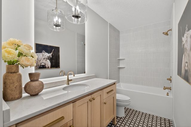 18XXX HARPERS Street NE, East Bethel, MN 55092