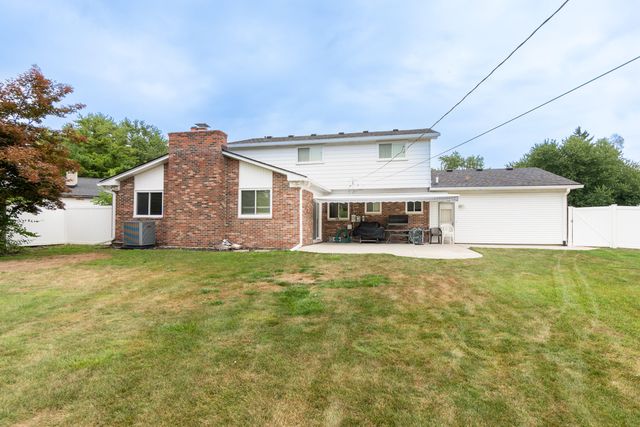 25569 Kilreigh Drive, Farmington Hills, MI 48336