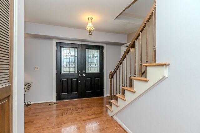 25569 Kilreigh Drive, Farmington Hills, MI 48336