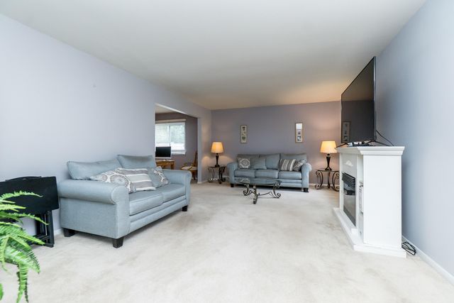 25569 Kilreigh Drive, Farmington Hills, MI 48336