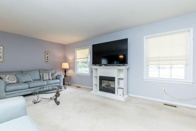 25569 Kilreigh Drive, Farmington Hills, MI 48336
