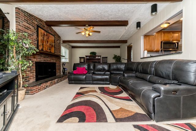 25569 Kilreigh Drive, Farmington Hills, MI 48336