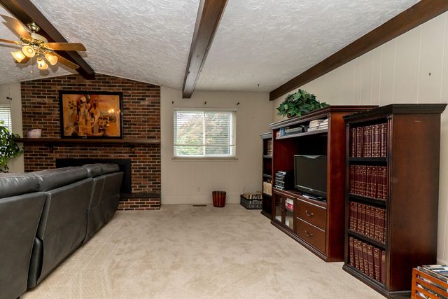 25569 Kilreigh Drive, Farmington Hills, MI 48336