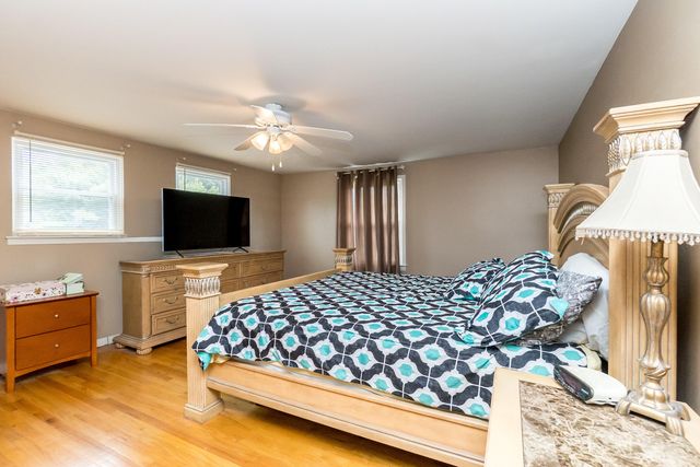 25569 Kilreigh Drive, Farmington Hills, MI 48336