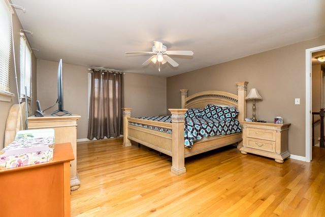 25569 Kilreigh Drive, Farmington Hills, MI 48336