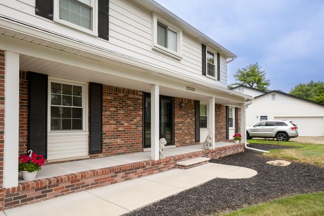 25569 Kilreigh Drive, Farmington Hills, MI 48336