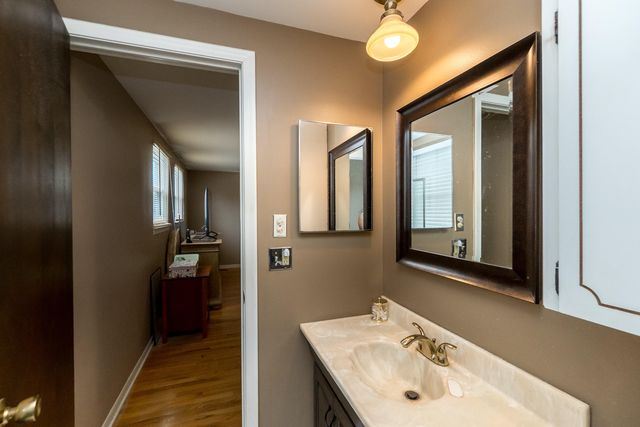 25569 Kilreigh Drive, Farmington Hills, MI 48336