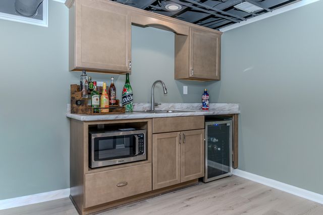 25569 Kilreigh Drive, Farmington Hills, MI 48336