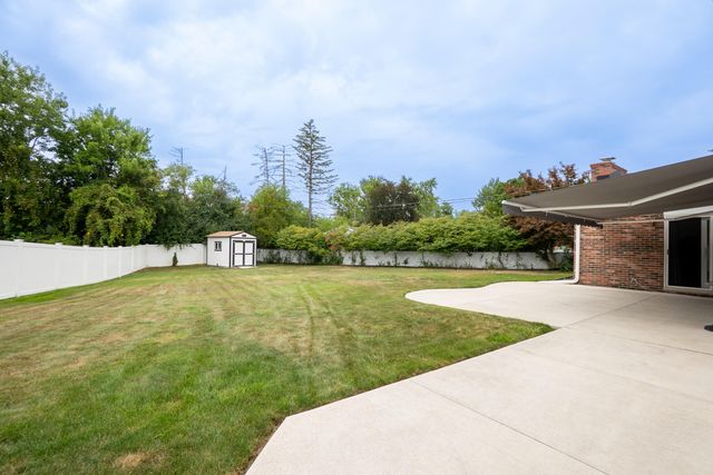 25569 Kilreigh Drive, Farmington Hills, MI 48336