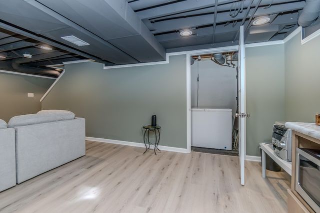 25569 Kilreigh Drive, Farmington Hills, MI 48336