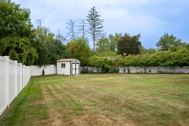 25569 Kilreigh Drive, Farmington Hills, MI 48336