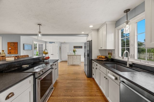 3 Wellfield Rd, Sandwich, MA 02644