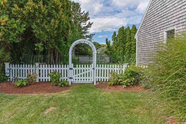 3 Wellfield Rd, Sandwich, MA 02644