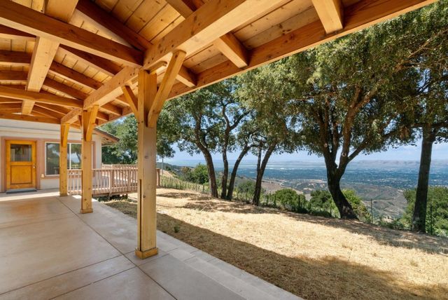 15060 Montebello Road, Cupertino, CA 95014