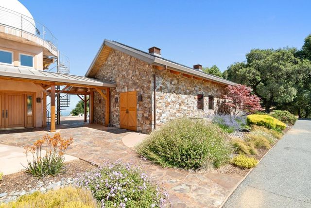 15060 Montebello Road, Cupertino, CA 95014