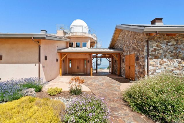 15060 Montebello Road, Cupertino, CA 95014