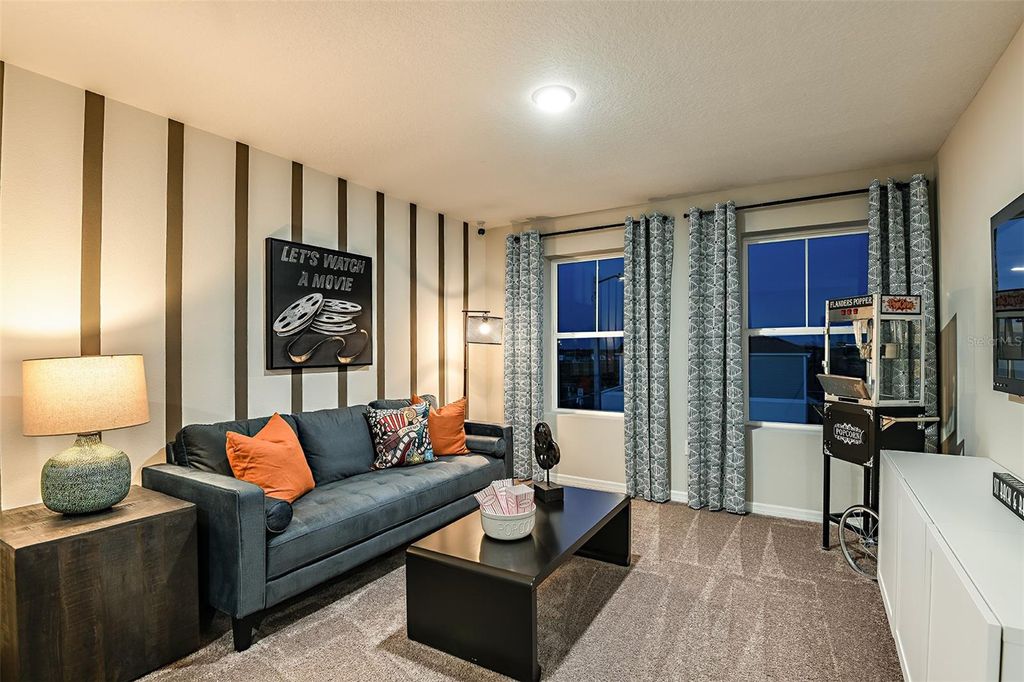 Image 12 of property listing at 1095 FORESHORE LANE, Haines City, FL 33844