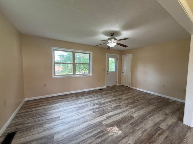 144 Buckshot Lane, Pikeville, TN 37367