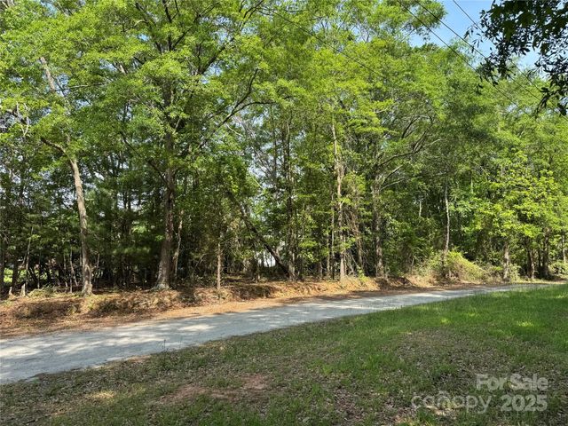 3 Mulberry Street, Forest City, NC 28043
