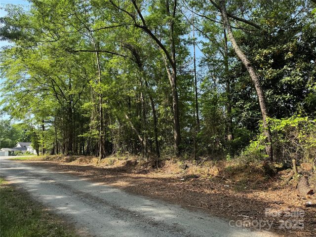 3 Mulberry Street, Forest City, NC 28043