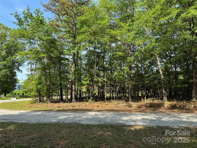 3 Mulberry Street, Forest City, NC 28043