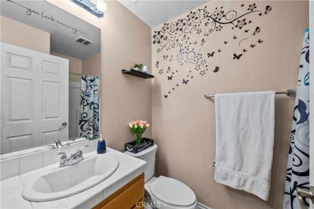 14552 Foothill, Sylmar, CA 91342