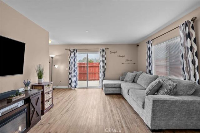 14552 Foothill, Sylmar, CA 91342