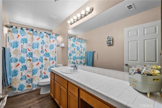 14552 Foothill, Sylmar, CA 91342