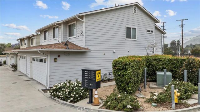 14552 Foothill, Sylmar, CA 91342