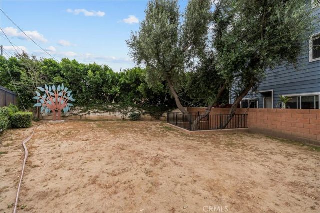 14552 Foothill, Sylmar, CA 91342
