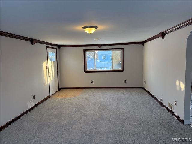 4320 Isherwood Drive, Niagara, NY 14305