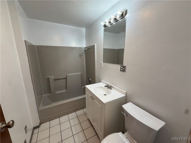 4320 Isherwood Drive, Niagara, NY 14305