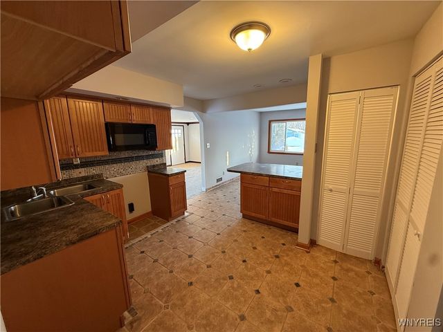 4320 Isherwood Drive, Niagara, NY 14305