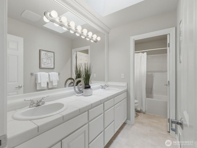 3501 166 Street SW, Lynnwood, WA 98037