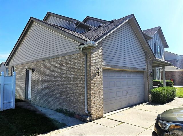 15801 Toulouse, Fraser, MI 48026