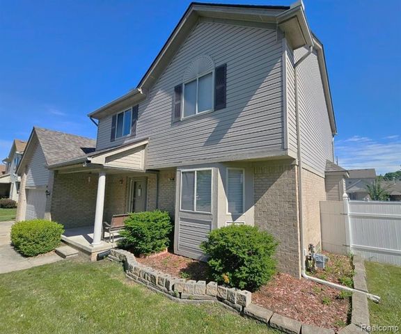 15801 Toulouse, Fraser, MI 48026