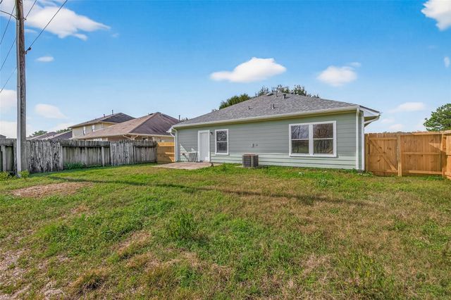 9418 Belleclaire Lane, Houston, TX 77044