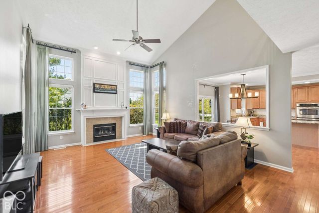 12472 Cirrus Drive, Fishers, IN 46037