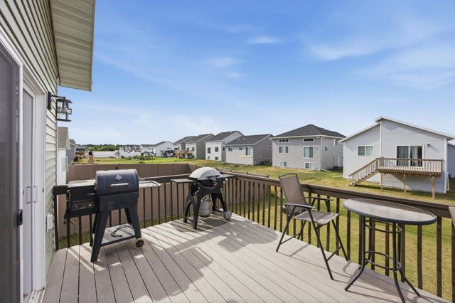 6717 71st Avenue S, Horace, ND 58047
