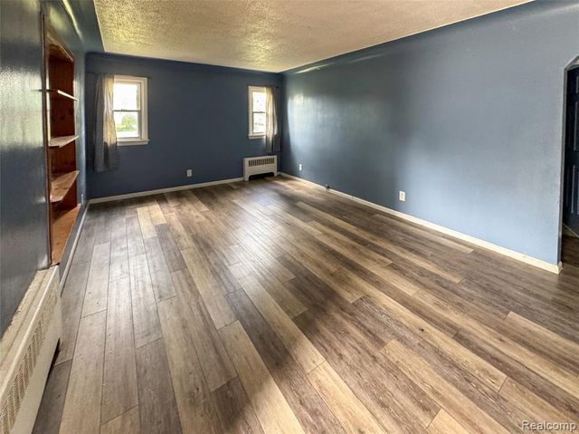 921 Venoy, Garden City, MI 48135