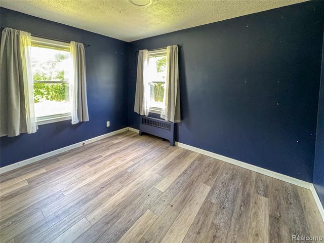 921 Venoy, Garden City, MI 48135