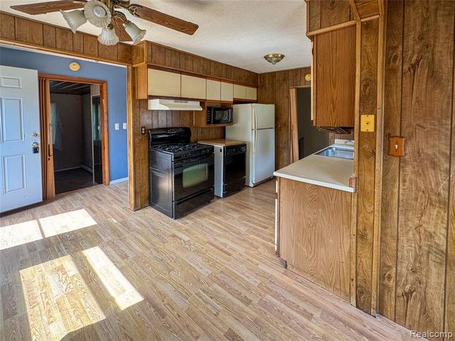921 Venoy, Garden City, MI 48135