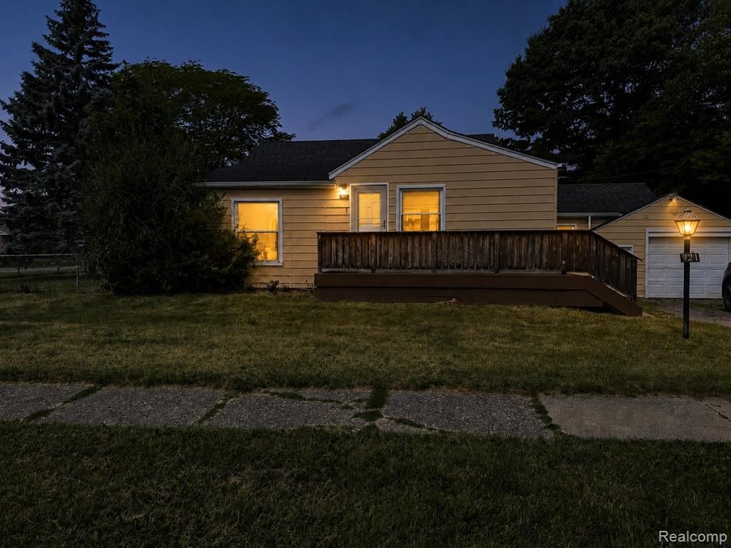 921 Venoy, Garden City, MI 48135