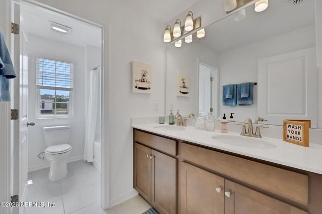 5700 LAGOON CRUISE Way, Jacksonville, FL 32234