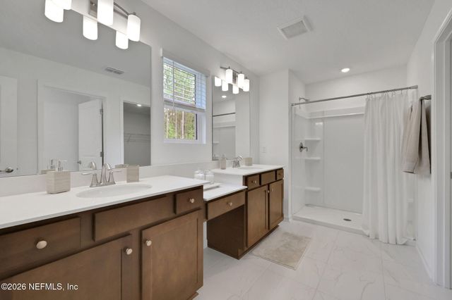 5700 LAGOON CRUISE Way, Jacksonville, FL 32234