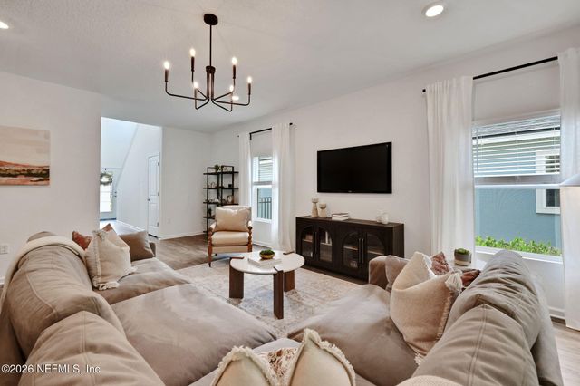 5700 LAGOON CRUISE Way, Jacksonville, FL 32234