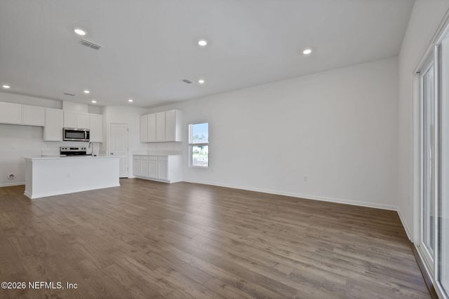 5700 LAGOON CRUISE Way, Jacksonville, FL 32234