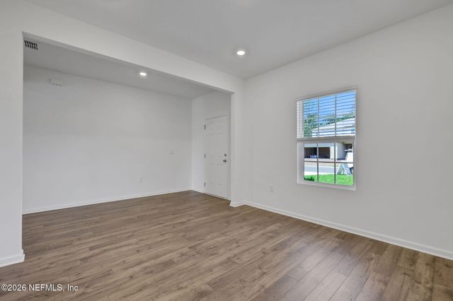 5700 LAGOON CRUISE Way, Jacksonville, FL 32234